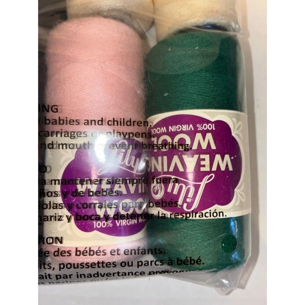 Assorted threads: - Picture 2 of 10